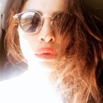 Priyanka Chopra Instagram - Summer lovin... 🌊🥂🙏🏼😌 #carfiesunday