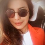 Priyanka Chopra Instagram - Hello #london🇬🇧 so good to be back! #baywatchinlondon