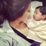 Priyanka Chopra Instagram – Masis precious @chickyp85 @shireen_shiva_rose  #babytime #besthugsever💗 #weekendgetaway