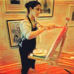 Priyanka Chopra Instagram – Sunday shenanigans.. thank u @jazmasri @mdesante for the lesson!! #paintingisfun🎨