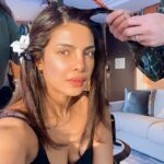 Priyanka Chopra Instagram - I always find my light. 🌞😍 #glamchair #setlife #citadel #cleanskinfromwithin London, United Kingdom