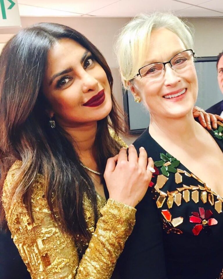 Priyanka Chopra Instagram - Quoting my favourite #MerylStreep, as I call an end to this night...when you have a broken heart...make art. You are astounding! #FanGirl
