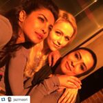 Priyanka Chopra Instagram - Togetherness with the girls!! #Repost @jazmasri with @repostapp. ・・・ only place to get a tan in Montreal #fakesunlight #onset @priyankachopra @JohannaEBraddy #Quantico #powerpuffgirls