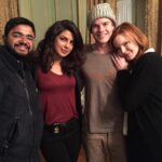 Priyanka Chopra Instagram - Lots of love to go around!! @marciacross @grahambamthankyoumam @siddharthchopra89 #QuanticoMarch6th #setshenanigans