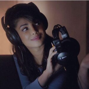Priyanka Chopra Instagram - Smile and face the world.. #quantico
