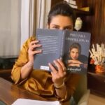 Priyanka Chopra Instagram - Seeing my book for the first time. Can I be terrified and excited together? 🤯😍😭😃 #Unfinished . . . @prhaudio @penguinindia @randomhouse @michaeljbooks @penguinukbooks @penguinrandomhouse