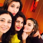 Priyanka Chopra Instagram - Wonderful evening with wonderful ladies... Tabu Alia parineeti.