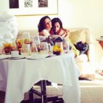 Priyanka Chopra Instagram – lol! #TheMorningAfter @anjulaachariabath @divya_jyoti