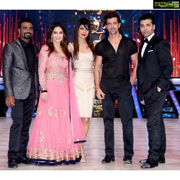 Priyanka Chopra Instagram - #jhalak tonight 9pm .. #krrish3 !!! Lets fly!
