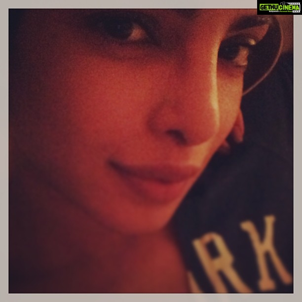 Priyanka Chopra Instagram - Catching some zzzzs before the world is ready for me.. C u on the other side.. Spread the love!