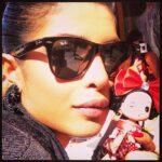 Priyanka Chopra Instagram - Me n Lola hangin!!! #BlendersPrideFashionTour