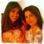Priyanka Chopra Instagram - Great shoot with @TheFarahKhan ! U the Expert babe!