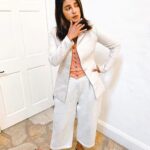 Priyanka Chopra Instagram - Zoom meeting lewk! ✅😂 Los Angeles, California
