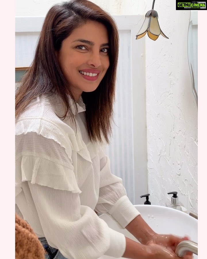 Priyanka Chopra Instagram - I accept the #SafeHands challenge ๐งผ@DrTedros. One of the main takeaways from our IG live chat yesterday was the importance of washing your hands properly. Itโs a simple action that can help save lives and flatten the curve. And here's a song to ensure you're doing this for at least 20 seconds.๐ต co-written by @nickjonas. I nominate @katebosworth, @mindykaling, @nickjonas, @parineetichopra and @amitabhbachchan. Namaste ๐๐ฝ Los Angeles, California
