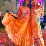 Priyanka Chopra Instagram - And that's how it's done! #Holi2020 🌈 @nickjonas 💃🏻🕺🏻#HoliHell Mumbai, Maharashtra