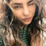 Priyanka Chopra Instagram - When your hair is 90% of your selfie… 😝 #citadel #curlynaturalhair ❤️ London, United Kingdom