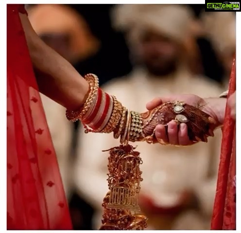 Priyanka Chopra Instagram - My promise. Then..today.. forever. You bring me joy, grace, balance, excitement, passion.. all in the same moment...thank you for finding me..Happy First wedding anniversary Husband.. @nickjonas ❤️💋 And Thank you to everyone for the love and good wishes. We feel blessed. Jodhpur