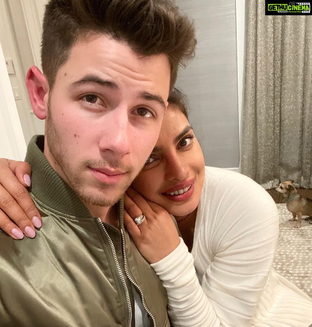 Priyanka Chopra Instagram - Happy thanksgiving to everyone celebrating.. Iām so thankful for life and all the blessings attached to it. Love and joy always.. ā¤ļøšš½