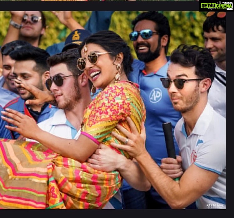 Priyanka Chopra Instagram - To the brother who always has my back! Happy birthday @kevinjonas may this year be the best one yet! Love you loads.. ❤️🙌🏽 Jodhpur