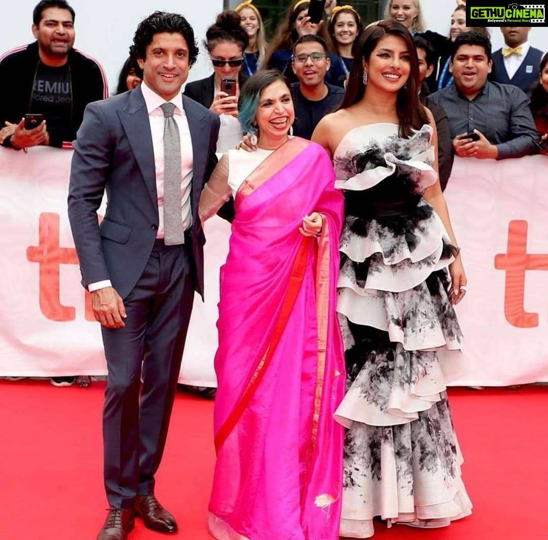 Priyanka Chopra Instagram - A special night with special people, sharing this labour of love which took us over a year to bring to life. It was an unforgettable experience.... Thank you Aditi and Niren for trusting us with your story and for joining us at #TheSkyIsPink world premiere at @tiff_net @shonalibose_ you are the true star of this film! #RonnieScrewvala #SiddharthRoyKapur, as always, it’s been amazing collaborating with you. We’ve done some great films together and this one definitely is up there with the rest of them for me. TIFF
