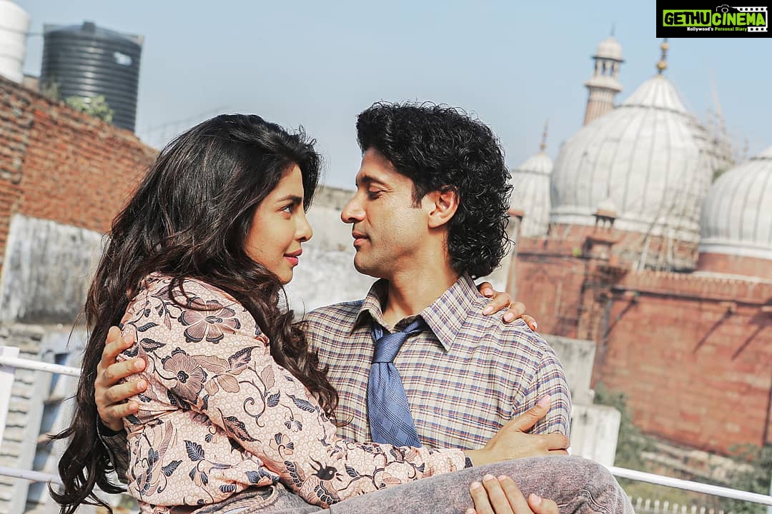 Priyanka Chopra Instagram - Made with love and so much more! #TheSkyIsPink π Stay tuned... @faroutakhtar @zairawasim_ @rohitsaraf10 @shonalibose_ #RonnieScrewvala @rsvpmovies #SiddharthRoyKapur @roykapurfilms @purplepebblepictures #SKGlobal
