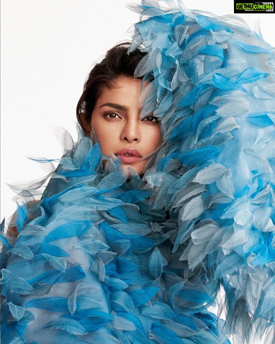 Priyanka Chopra Instagram - Watchin' you watching me! @elleuk Editor in Chief: @farrahstorr Photographer: @marcinkempski Stylist: @jennedykennedy Creative direction: @misterthomasjames Words: @lenadecasparis Glam: @sarahtannomakeup, @petergrayhair, @pattieyankee