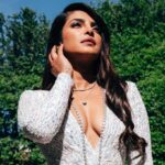 Priyanka Chopra Instagram - Always a Sucker for @tiffanyandco 💎🍭💎🍭 @bbmas #tiffanyt #tiffanypartner