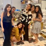 Priyanka Chopra Instagram - Making home made ice cream! Thank you to the hostess with the mostest. @_iiishmagish love u! Your home is amazing! I wish you love and laughter always. Here’s to many more girls nights!❤️💋 @aliaabhatt u Missed the madness by minutes! Love all u ladies! Mumbai Andhri