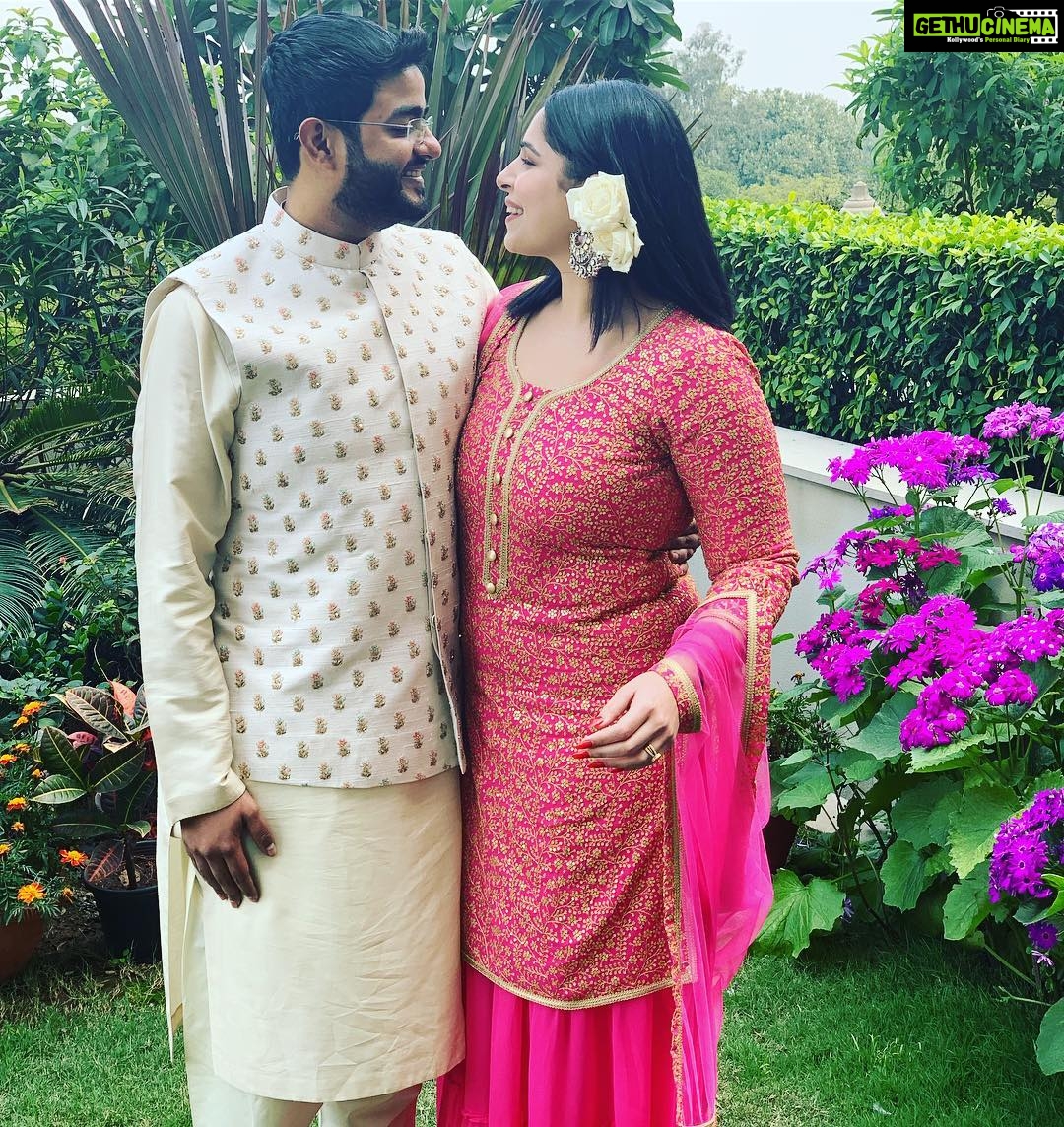 Priyanka Chopra Instagram - So proud of my baby brother. Ishita welcome to the family...you are so beautiful together...I wish you both the best for the future! Happy Roka!! @ishittaakumar @siddharthchopra89 ❤️🎉 Delhi, India