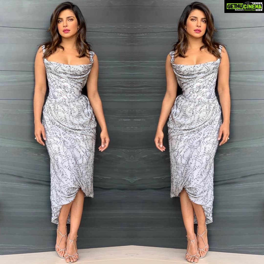 Priyanka Chopra Instagram - Ready for ya @theellenshow - tune in tomorrow! #isntitromantic Los Angeles, California
