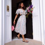 Priyanka Chopra Instagram - #ad Stepping into a better future like… ☀️💐    @crocs is doing their part to make the world a more comfortable place. And I'm thrilled to have a partnership with a brand who is committed to comfort without carbon as they make their way to net zero emissions by 2030. Swipe left to learn more.
