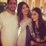 Priyanka Chopra Instagram – Congratulations Akash and Shloka!! Such a beautiful ceremony.. mehendi hai rachne wali.. love you both. Pre pre engagement party❤️🙌🏽 Mumbai, Maharashtra