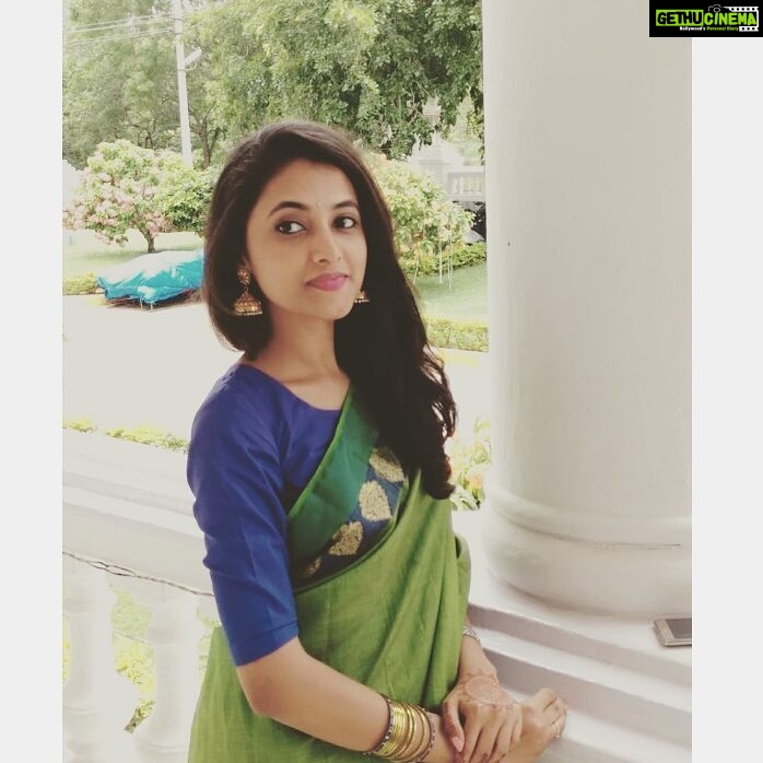 Priyanka Mohan Instagram - 'Cause it's D's sister's wedding 💚💙 @deeksharaoo miss you in the picture❤ #weddingspam Mysore, Karnataka