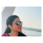 Priyanka Mohan Instagram – No biggie, just casually chilling by the Arabian Sea 🌊 
#throwback