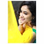 Priyanka Mohan Instagram – 🌻
#yellow 
@deepak_durai_photography @sangeethamakeoverartistry @mabia_mb @divasmantra @thebark.in @prasatharunm