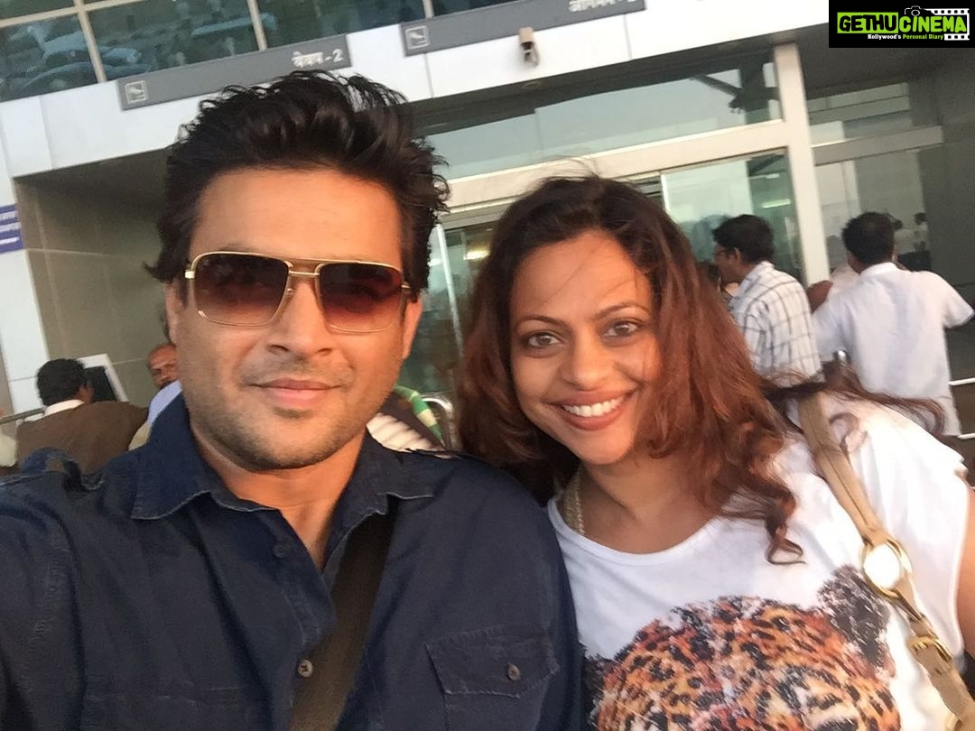 R. Madhavan Instagram - You make me feel like I am an emperor with just one smile and that twinkle in your eye, and a slave, with that unconditional love. I am cause you are that beautiful you . So so grateful and crazily in love with you ..My love .. β€οΈβ€οΈπππ#married20yearsandcounting