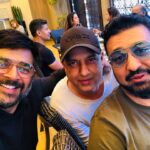 R. Madhavan Instagram - An unforgettable weekend comes to an end as the Friendship prepares for a lifetime ..❤️❤️@rajkundra9 @pareshghelani ##friendsforlife