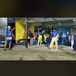R. Madhavan Instagram - This is the way TAMIL NADU showS their immense LOVE for their Hero’s.. and #MSDhoni is the most deserving of them all..and this is NOT even a match .. just a Practice session .. just look AND LISTEN to the crowds.. CHENNAI Vaazga .. Dhoni Vaazga..#MSDhoni #Chennaisuoerkings #heroswelcome #indiancricketfans