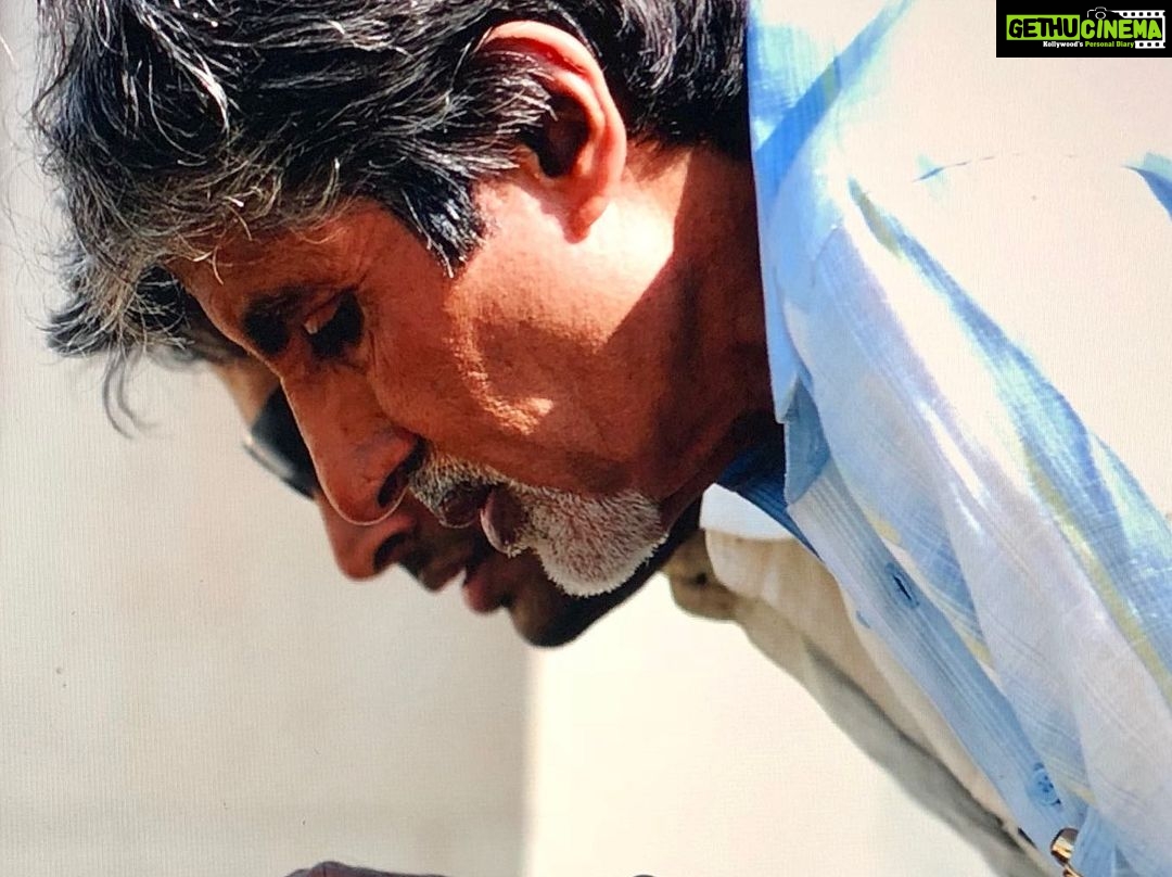 R. Madhavan Instagram - HAPPY BIRTHDAY TO A Legend, an inspiration, an institution onto himself, The one man whose feet I want to touch every time I meet him but he always engulfs me with the biggest warmest hug. Gods bless tou with a long healthy and a Happy life AMITJI. I will spend my life trying to emulate you. β€οΈπππ @amitabhbachchan HAPPY HAPPY BIRTHDAY SIR.