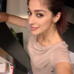 Raai Laxmi Instagram – And it’s a wrap for the day after 12 hours of night shoot 😴 #Cinderella  good night to me & good morning to all u wonderful ppl 💖🤗