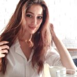 Raai Laxmi Instagram – Rise & Shine ☀️ Morning luvlies ❤️😘