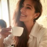 Raai Laxmi Instagram - Coffee & Sunshine 🌝🌞💛 #morningluvlies 😘❤️ Le Café