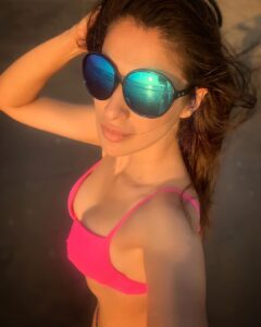Raai Laxmi Instagram - Sun , Sand the Sea and Me.😁😍❤️ #NatureGirl #travel #BeachLife #BeachVibes🏖🏝🌊