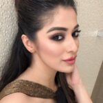 Raai Laxmi Instagram – Attitudes r contagious.
Is yours worth catching ? 😊✨❤️