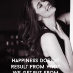 Raai Laxmi Instagram – Happiness is everything !!!🙌 #quotefortheday #happyday lots of love 💕