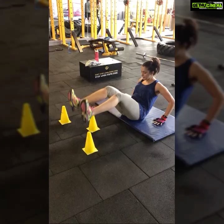 Raai Laxmi Instagram - Phewwww... save me from this guy @ritesh.shaiwal makes me do some crazy stuff always! Struggling π¨π°πBut at end it's all worth it πͺbring it on πͺ#serioustraining #intense #hardcorework #preparations #burnit #fitnessgoals π#multifit ππ»ββοΈππ½ββοΈ