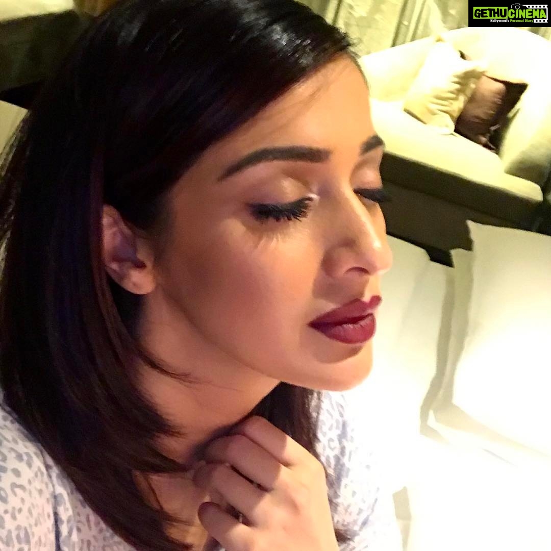 Raai Laxmi Instagram - EXHAUSTED !!! Physically & mentally 😨😴🤥🤕😷
