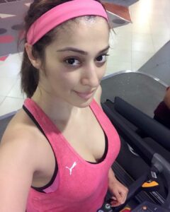 Raai Laxmi Instagram - Time to burn some stubborn fats 🏃🏽‍♀️🔥 #stayfit #fullpower 💪
