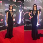 Raai Laxmi Instagram - #stardustawards2016 ✨✨✨ #dolledup #redcarpet #bollywoodawards #glamnight 💕