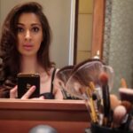Raai Laxmi Instagram - Shoot life !!!✨✨✨ #julie2 #comingsoon #lovemyjob #makeup #dolledup #dubai #2017✨✨✨ @roshanbanker @pravinbanker